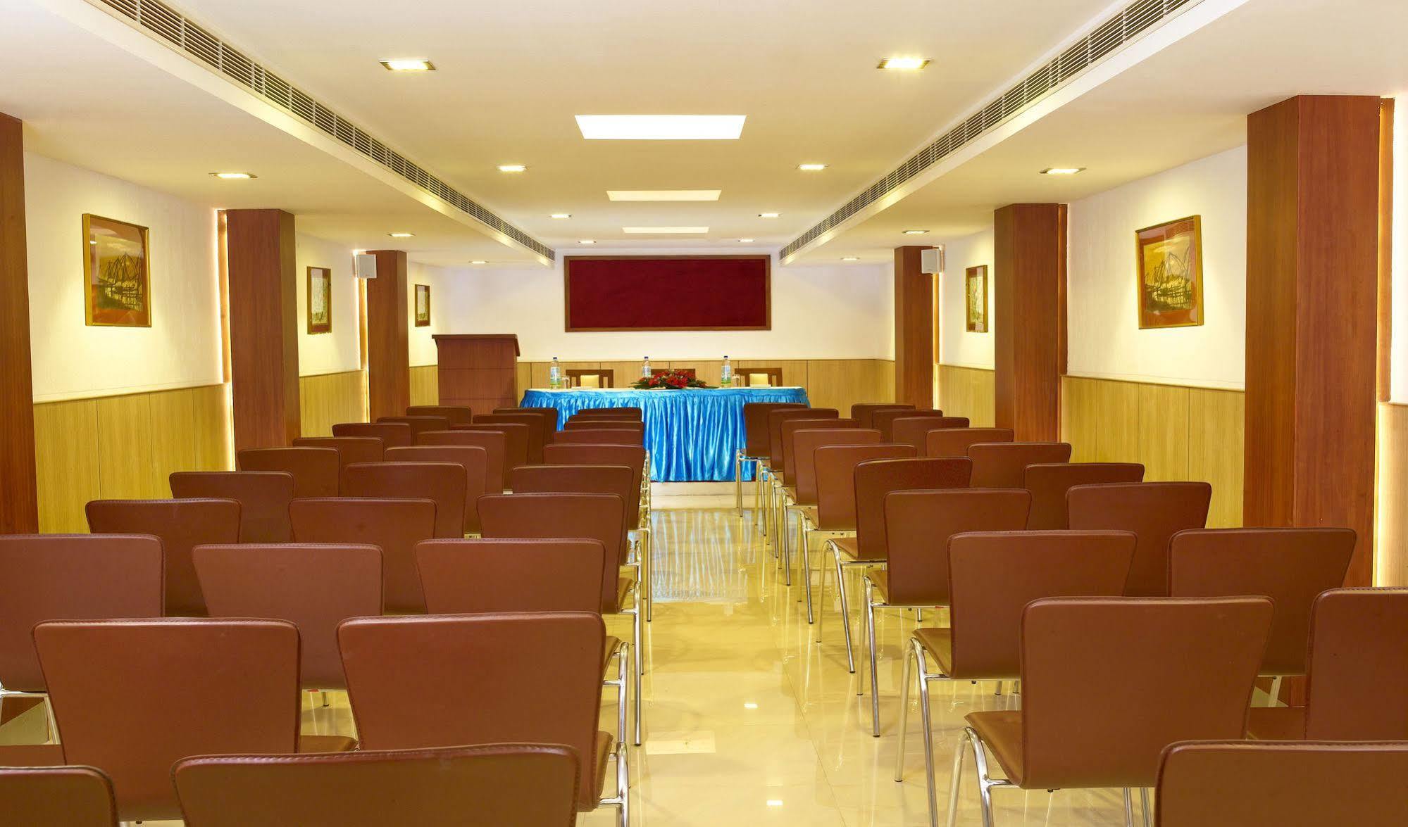 فندق آيسواريا Kochi المظهر الخارجي الصورة