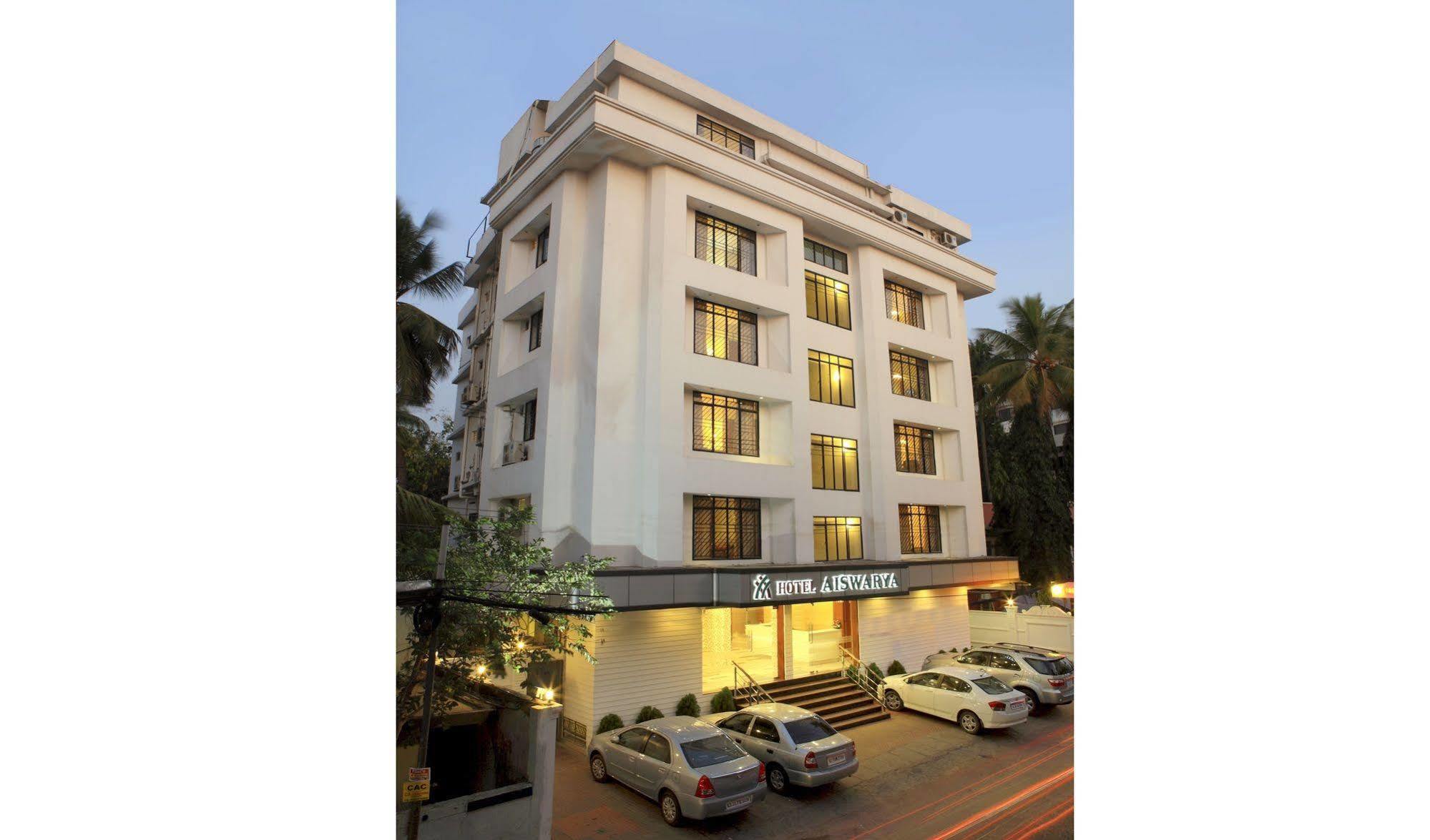 فندق آيسواريا Kochi المظهر الخارجي الصورة